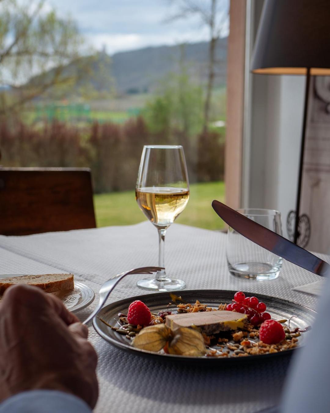 Hotel Restaurant Verger Des Chateaux, Route Des Vins Haut-Koenigsbourg Dieffenthal Buitenkant foto